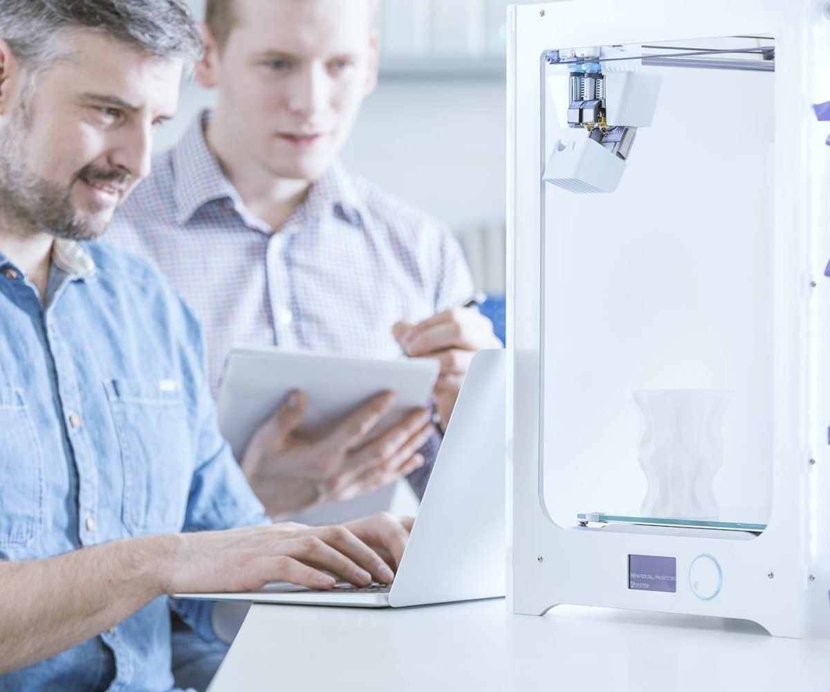 engineer-with-3d-printer-P9H2FSP.jpg